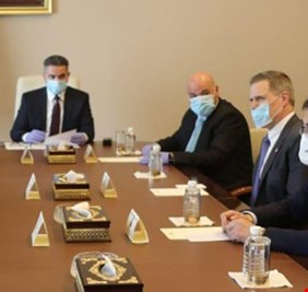 سفراء الدول دائمة العضوية في مجلس الأمن يزورون الزرفي في مكتبه