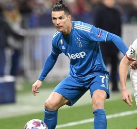 رئيس يوفنتوس السابق يهاجم رونالدو بسبب 