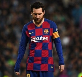 برشلونة يقرر تخفيض رواتب لاعبيه بمن فيهم ميسي