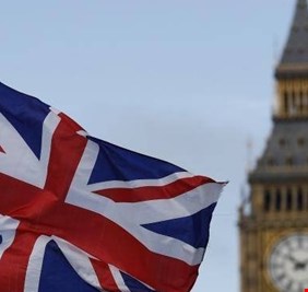 كورونا يوجه اقوى ضربة للاقتصاد البريطاني منذ 12 عاما