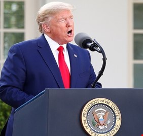 ترامب يكشف عن مساعدة روسيا والصين للولايات المتحدة في محاربة كورونا