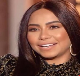 النجمة شيرين عبد الوهاب تطمئن محبيها: حالي زي حالكم كلكم قاعدة في بيتي