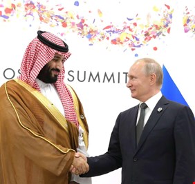 رئيس وزراء عربي : إن ما يجري الان بين روسيا والسعودية في سوق النفط تنسيق وحيلة وليس حرباً كما تظنون!