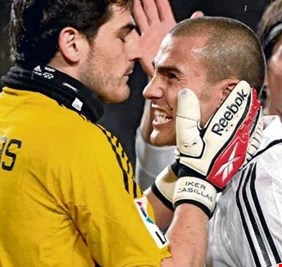 كانافارو لكاسياس: أنا سأدرب ريال مدريد وأنت ستفوز برئاسة الاتحاد الإسباني