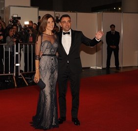 تشافي وزوجته يتبرعان بمبلغ ضخم لمستشفى في برشلونة