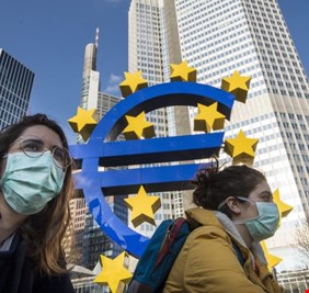 خبير روسي يتوقع حدوث إنقلابات وتحولات سياسية “كبيرة” نتيجة لإرهاصات وباء كورونا