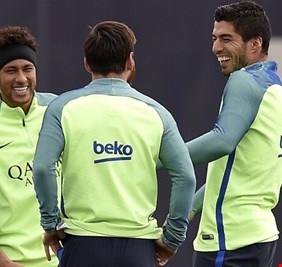 سواريز يرحب بعودة نيمار إلى برشلونة