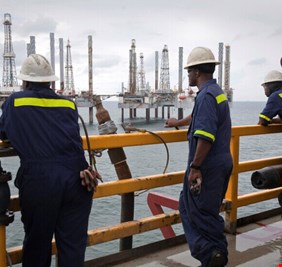 أمريكا تقلص إنتاجها النفطي بدل المكسيك