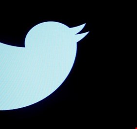 تويتر  تثير حفيظة المستخدمين وتلغي ميزة من تطبيقها