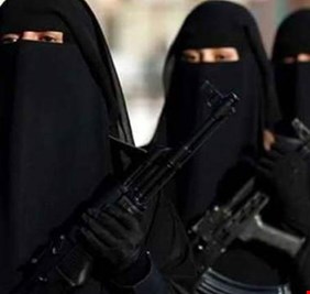 نساء داعشيات في مقابلة تلفزيونية: كورونا جندي من جنود الله، يصيب الكفار  ولا يصيب المسلمين !