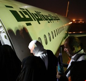 النقل تحاول “تعويض” خسائر الأزمة باستغلال الرحلات الاستثنائية: رفع سعر التذكرة إلى 3 أضعاف امام العراقيين العالقين!