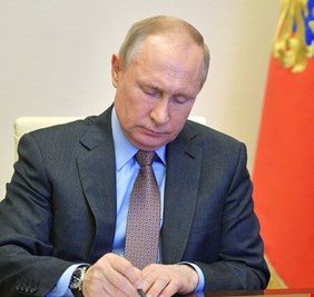 بوتين يعفي جنرالا كبيرا من منصبه ويقيله من الخدمة العسكرية