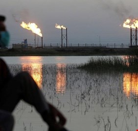 صحيفة بريطانية: انخفاض اسعار النفط اخطر على العراق من إحتلال داعش، وأسوء من فايروس كورونا