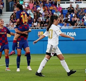 برشلونة يتوج بلقب الدوري الإسباني للسيدات