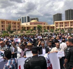 الوطني الكردستاني: تظاهرات الاقليم دليل على فشل خطط حكومة بارزاني