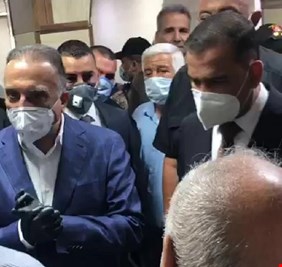 بالفيديو .. صباح الخير دولة الرئيس .. مصطفى الكاظمي في مديرية التقاعد، يشرف على تنفيذ رواتب المتقاعدين!