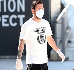 ميسي التواق لعودة النشاط يفضل عدم التفكير كثيرا في مخاطر كورونا