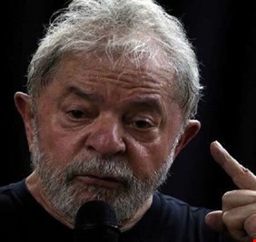 الرئيس البرازيلي السابق يتخوف من 