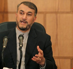 برلماني إيراني رفيع: أنباء حول اتفاق بشأن استقالة الأسد كذبة كبرى