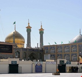 إيران تقرر فتح المزارات الدينية بعد عطلة العيد