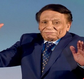 أول تعليق من عادل إمام بعد وفاة حسن حسني