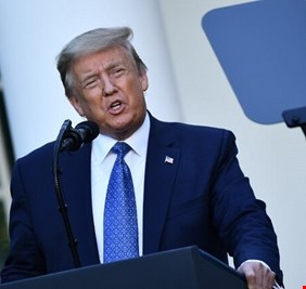 ترامب يتهم بكين بعدم السماح بمراجعة حسابات الشركات الصينية المسجلة في الولايات المتحدة