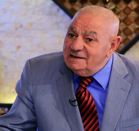 طارق حرب يحذر النواب : الكاظمي يستطيع ’حّل’ البرلمان