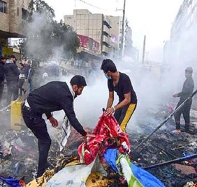 المتظاهرون في ساحة التحرير يستنجدون بالفريق عبد الوهاب الساعدي لحمايتهم من (الجريذي) وعصاباته الحارقة !