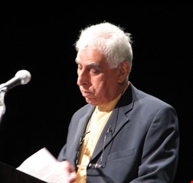 سعدي يوسف المدمن على السقطات، يشتم القائد الوطني الباسل عبد الوهاب الساعدي ويمتدح (ابو منشار) !