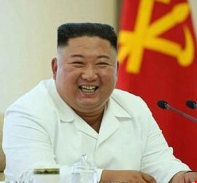 كيم يترأس أول اجتماع للمكتب السياسي بعد أيام من تهديدات شقيقته لكوريا الجنوبية