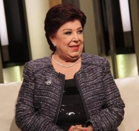 وسائل إعلام مصرية: تحسن الحالة الصحية للفنانة رجاء الجداوي بعد استخدام علاج البلازما