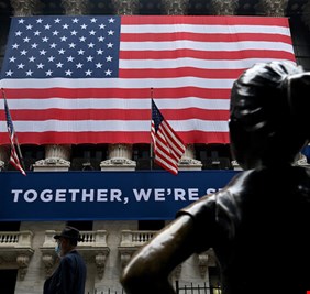 البورصات العالمية تتراجع بعد تحذيرات الفدرالي الأمريكي