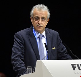 رئيس الإتحاد الآسيوي لكرة القدم يعزي بوفاة اللاعب والمدرب العراقي علي هادي