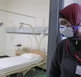كورونا يقتحم الفن العراقي.. اصابة فنانة بالفيروس