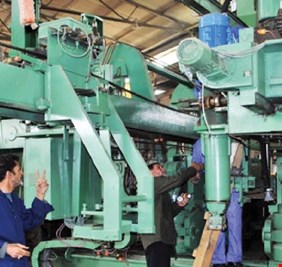 تقرير رسمي يوصي بإعفاء المشاريع الصناعية من الضرائب والرسوم لمدة 5 سنوات