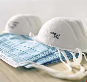 الصحة العالمية تغير موقفها من إرتداء الكمامات، وتوصي بالثلاث: الكمامات ثم الكمامات ثم الكمامات !