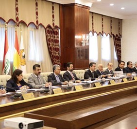 بسبب فشلها، قيادي كردي بارز يطالب مسعود البارزاني بحل الحكومة، وتشكيل حكومة طوارئ !