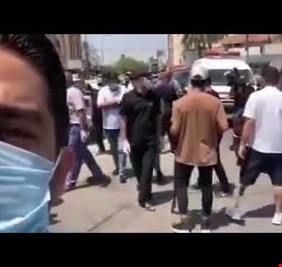بالفيديو .. نعش الكابتن احمد راضي يحمل من امام مستشفى النعمان