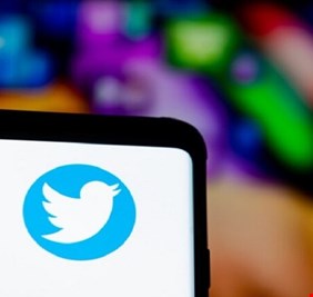 تويتر يقدم اعتذارا لمستخدميه