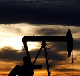 أسعار النفط تواصل خسائرها مع انحسار آمال الطلب بسبب كورونا
