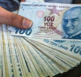 الليرة التركية عند أدنى مستوى منذ منتصف مايو بعد قفزة في التضخم