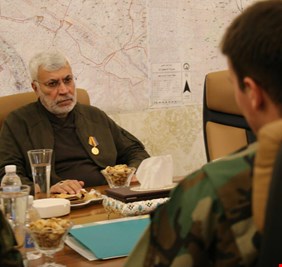 بالصور  والأسماء.. لماذا رفض ”أبو مهدي المهندس” الإعلان عن التكريم الروسي؟!