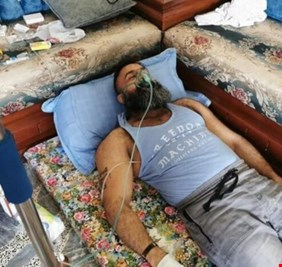 بالصور : “أبو عزرائيل” يستعين بالطبيب المتمرد على وزارة الصحة للتغلب على كورونا