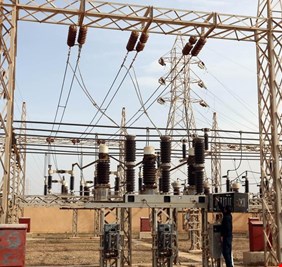 حيتان اعتاشت على عقودها.. اللجنة القانونية : الفساد الموجود بوزارة الكهرباء لا مثيل له في كل العالم