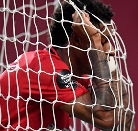 نجم مانشستر يونايتد أصغر من حصل على الدكتوراة الفخرية