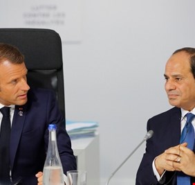 السيسي يبحث مع ماكرون الوضع في ليبيا