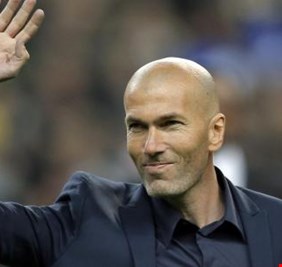 زيدان يثير الجدل حول مستقبله مع الريال