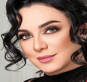 سلاف فواخرجي تعلق على قبلتها لمهيار خضور في 