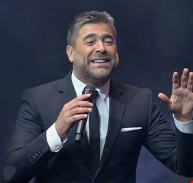 وائل كفوري معجب بعارضة أزياء عالمية... ما صحة هذه الأخبار؟