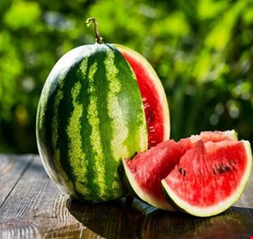 نصائح من الخبراء لاختيار بطيخ ناضج وحلو المذاق